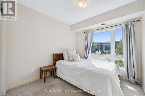 212 - 37 Goodwin Drive, Guelph (Pineridge/Westminster Woods), ON - Indoor Photo Showing Bedroom