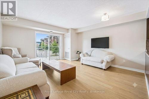 212 - 37 Goodwin Drive, Guelph (Pineridge/Westminster Woods), ON - Indoor Photo Showing Living Room