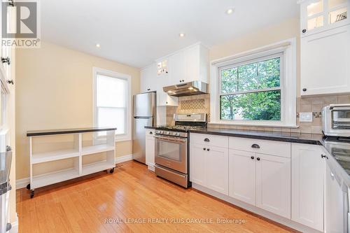 43 Ravina Crescent, Hamilton, ON - Indoor Photo Showing Kitchen