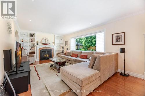 43 Ravina Crescent, Hamilton, ON - Indoor Photo Showing Living Room With Fireplace