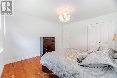 43 Ravina Crescent, Hamilton, ON - Indoor Photo Showing Bedroom