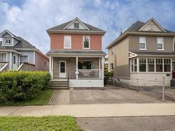 216 W Francis Street WEST Thunder Bay, ON P7E 4C2
