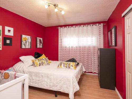 237 Anten St., Thunder Bay, ON - Indoor Photo Showing Bedroom