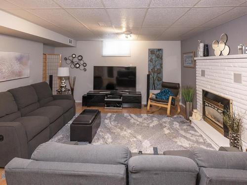 237 Anten St., Thunder Bay, ON - Indoor Photo Showing Living Room With Fireplace