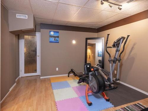 237 Anten St., Thunder Bay, ON - Indoor Photo Showing Gym Room