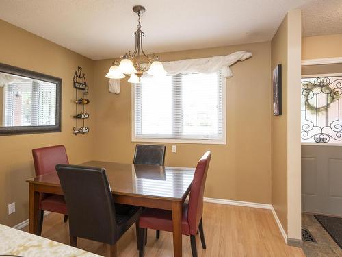 237 Anten St., Thunder Bay, ON - Indoor Photo Showing Dining Room