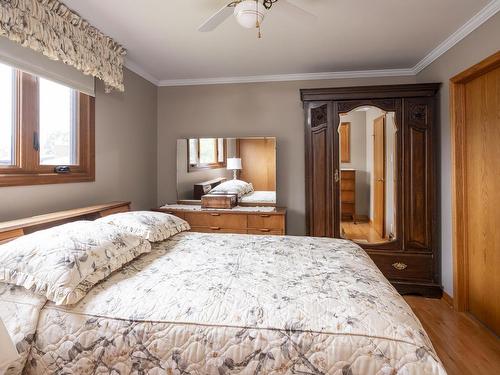 236 Poplar Ave, Thunder Bay, ON - Indoor Photo Showing Bedroom