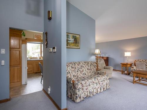 236 Poplar Ave, Thunder Bay, ON - Indoor