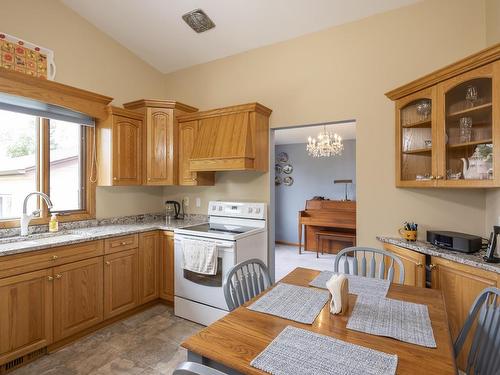 236 Poplar Ave, Thunder Bay, ON - Indoor Photo Showing Other Room