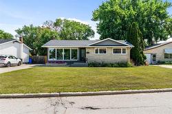 135 Larchdale CR  Winnipeg, MB R2K 0C3