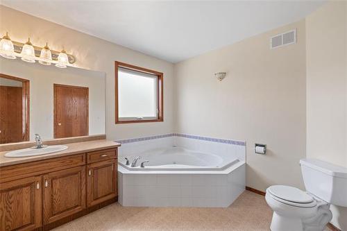 149 Bridgeview Dr, St Clements, MB - Indoor Photo Showing Bathroom