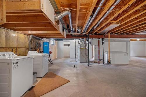 149 Bridgeview Dr, St Clements, MB - Indoor Photo Showing Laundry Room