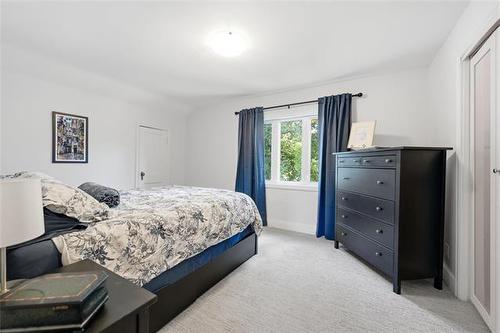 291 Campbell St, Winnipeg, MB - Indoor Photo Showing Bedroom