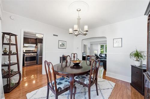 291 Campbell St, Winnipeg, MB - Indoor Photo Showing Dining Room