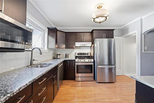 291 Campbell St, Winnipeg, MB - Indoor Photo Showing Kitchen With Upgraded Kitchen