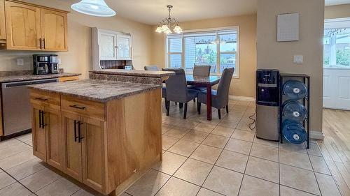 2-188 9Th  S Street, Cranbrook, BC - Indoor Photo Showing Kitchen