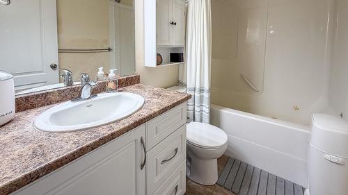 2-188 9Th  S Street, Cranbrook, BC - Indoor Photo Showing Bathroom