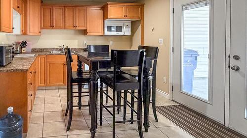 2-188 9Th  S Street, Cranbrook, BC - Indoor Photo Showing Kitchen