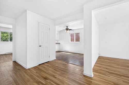 Passageway - 9717 Rue Jeannette, Montréal (Lasalle), QC - Indoor Photo Showing Other Room