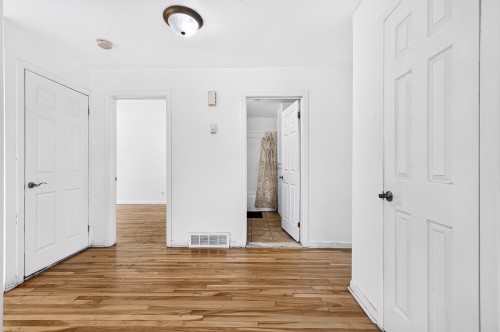 Passageway - 9717 Rue Jeannette, Montréal (Lasalle), QC - Indoor Photo Showing Other Room