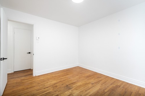 Chambre à coucher - 3-41 Rue René-Philippe, Longueuil (Le Vieux-Longueuil), QC - Indoor Photo Showing Other Room