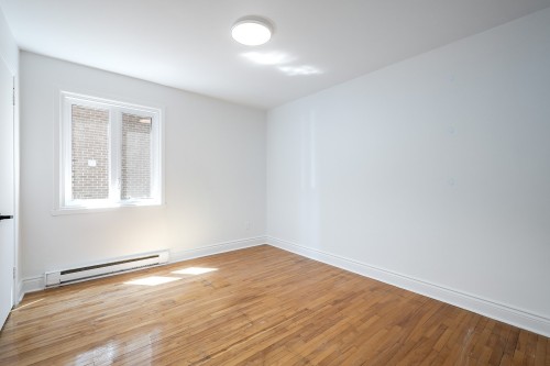 Chambre à coucher - 3-41 Rue René-Philippe, Longueuil (Le Vieux-Longueuil), QC - Indoor Photo Showing Other Room