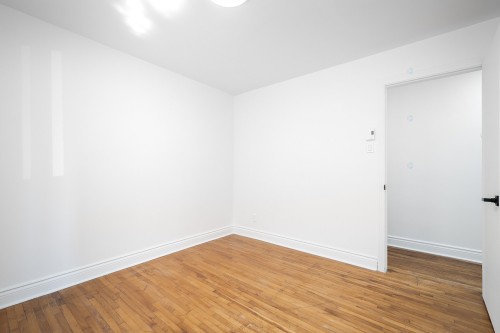 Chambre à coucher - 3-41 Rue René-Philippe, Longueuil (Le Vieux-Longueuil), QC - Indoor Photo Showing Other Room