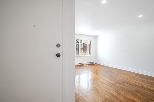 Hall d'entrée/Vestibule - 3-41 Rue René-Philippe, Longueuil (Le Vieux-Longueuil), QC - Indoor Photo Showing Other Room