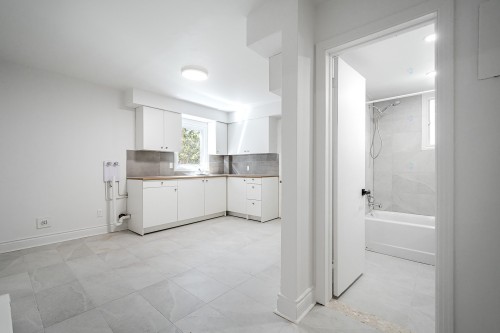 Vue d'ensemble - 3-41 Rue René-Philippe, Longueuil (Le Vieux-Longueuil), QC - Indoor Photo Showing Kitchen