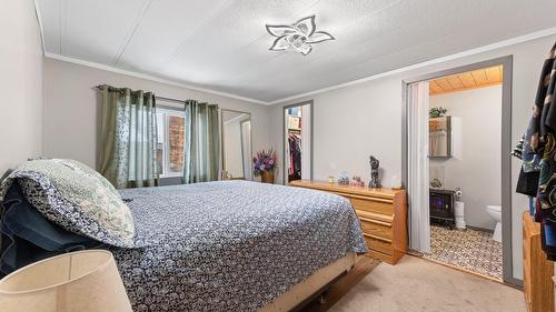 5807 Birch Avenue, Kitchener, BC 