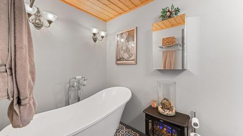 5807 Birch Avenue, Kitchener, BC 