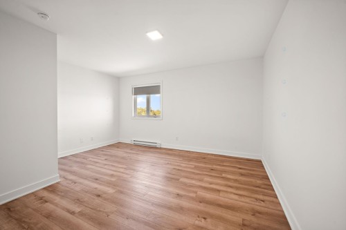 Chambre à coucher - 405-645 Rue René-Lecavalier, Terrebonne (Terrebonne), QC - Indoor Photo Showing Other Room