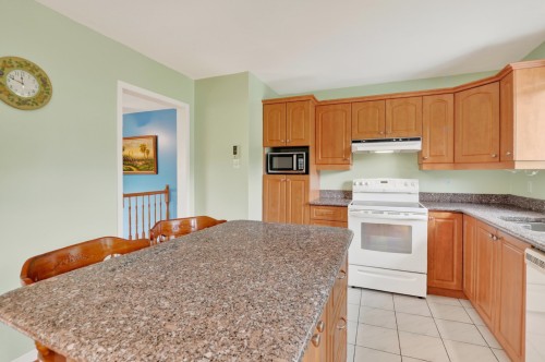 Cuisine - 587 Rue Larose, Magog, QC - Indoor Photo Showing Kitchen With Double Sink
