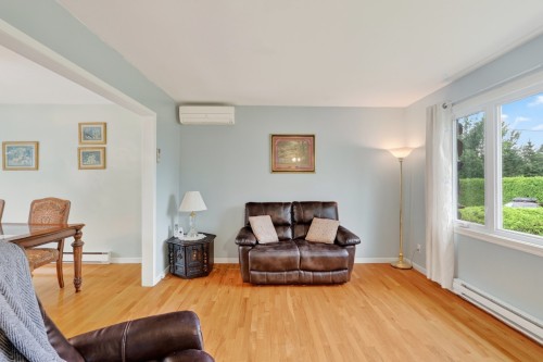Salon - 587 Rue Larose, Magog, QC - Indoor Photo Showing Living Room