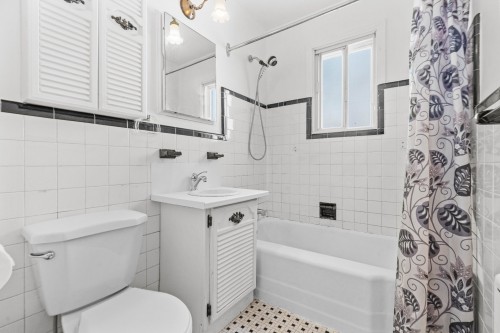Salle de bains - 33 49E Avenue, Montréal (Lachine), QC - Indoor Photo Showing Bathroom