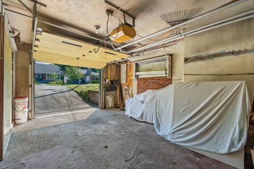 Garage - 33 49E Avenue, Montréal (Lachine), QC - Indoor Photo Showing Garage