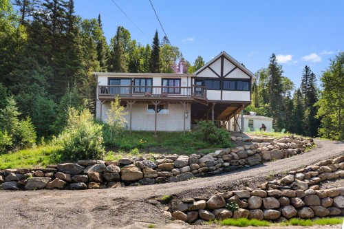 Façade - 70 Ch. Du Lac-St-Louis E., Saint-Zénon, QC - Outdoor