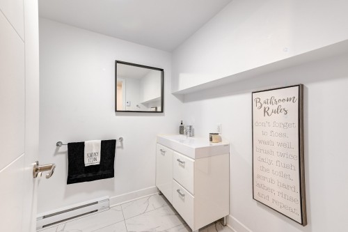 Salle de bains - 17 Place De La Rive, Saint-Mathieu, QC - Indoor Photo Showing Other Room