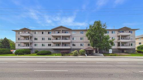 303-993 KLO Road  Kelowna, BC V4T 2M3