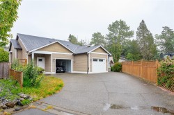 6869 Laura's Lane Sooke, BC V9Z 0P8