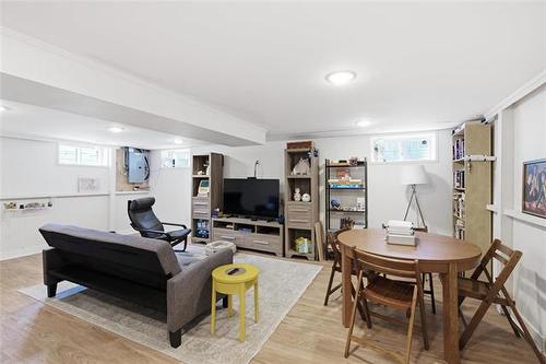 440 Chelsea Ave, Winnipeg, MB - Indoor