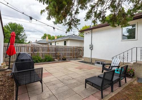 440 Chelsea Ave, Winnipeg, MB - Outdoor With Exterior