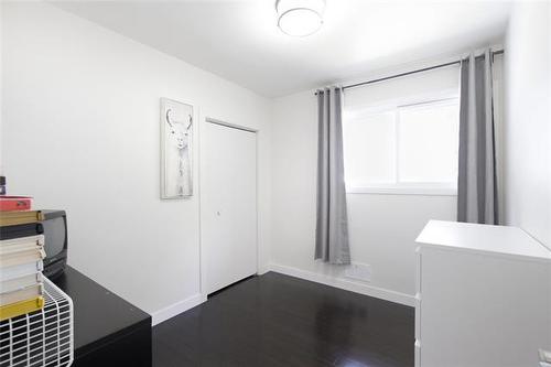 440 Chelsea Ave, Winnipeg, MB - Indoor