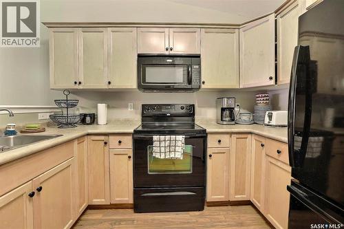 53 4425 Nicurity Drive, Regina, SK - Indoor Photo Showing Kitchen