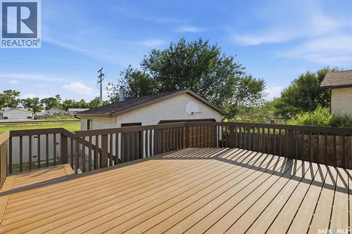 402 Fulton Drive, Regina, SK - Outdoor With Deck Patio Veranda With Exterior