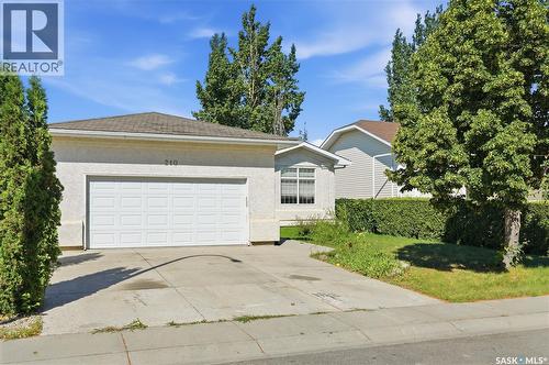 210 Beerling Crescent, Saskatoon, SK - Outdoor