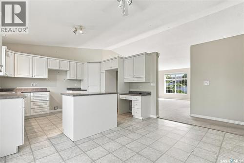210 Beerling Crescent, Saskatoon, SK - Indoor Photo Showing Kitchen