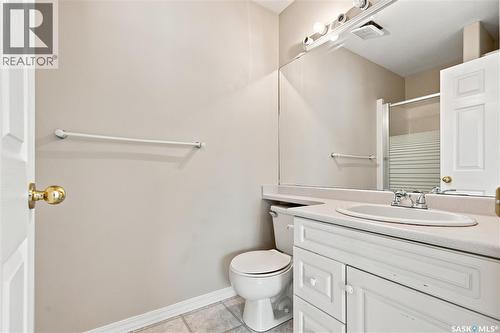 210 Beerling Crescent, Saskatoon, SK - Indoor Photo Showing Bathroom