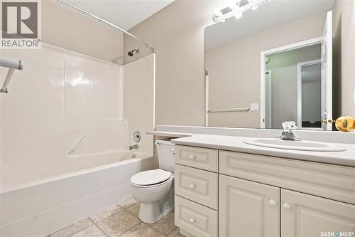 210 Beerling Crescent, Saskatoon, SK - Indoor Photo Showing Bathroom