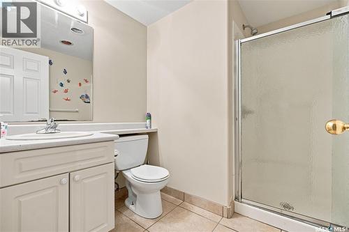 210 Beerling Crescent, Saskatoon, SK - Indoor Photo Showing Bathroom